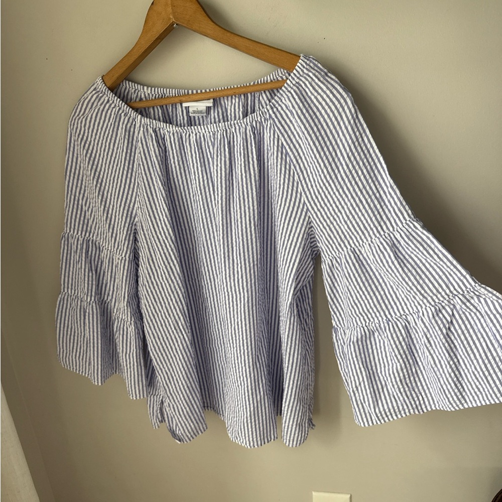 Liz Claiborne Seersucker Blue White Stripe Boat Neck Bell Sleeve Blouse - Picture 2 of 5